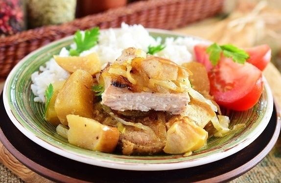 Свинина с яблоками: изысканное сочетание вкусов, которое покорит ваше сердце