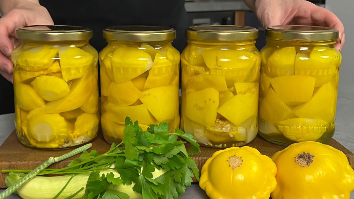 Простой рецепт маринованных патиссонов на зиму без стерилизации