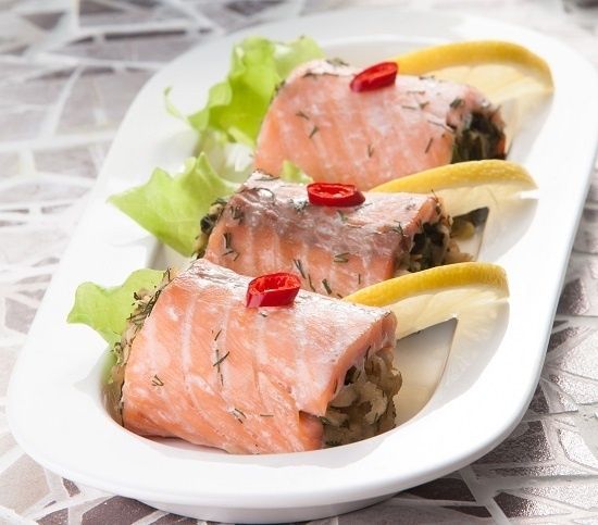 Рулеты из красной рыбы: изысканный деликатес на праздничном столе