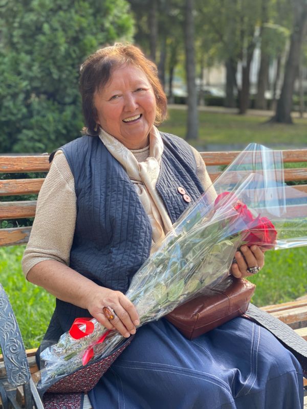 Как не переедать и сохранить лёгкость во время праздников