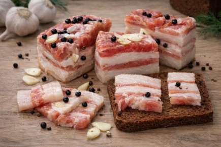 Ароматное сало в рассоле: простой рецепт для уюта