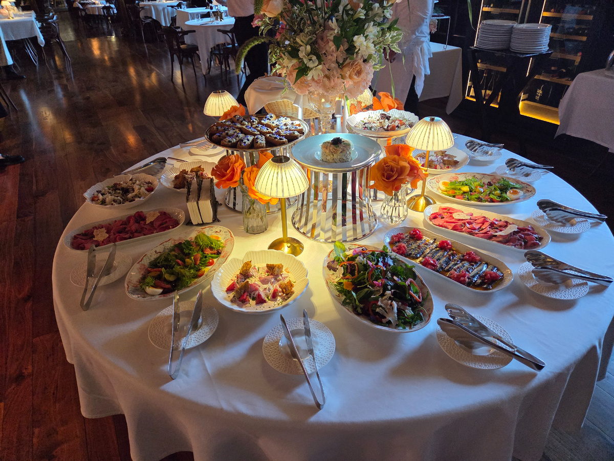 Бранч в Гранд-кафе "Шануар": удовольствие за 7300 рублей