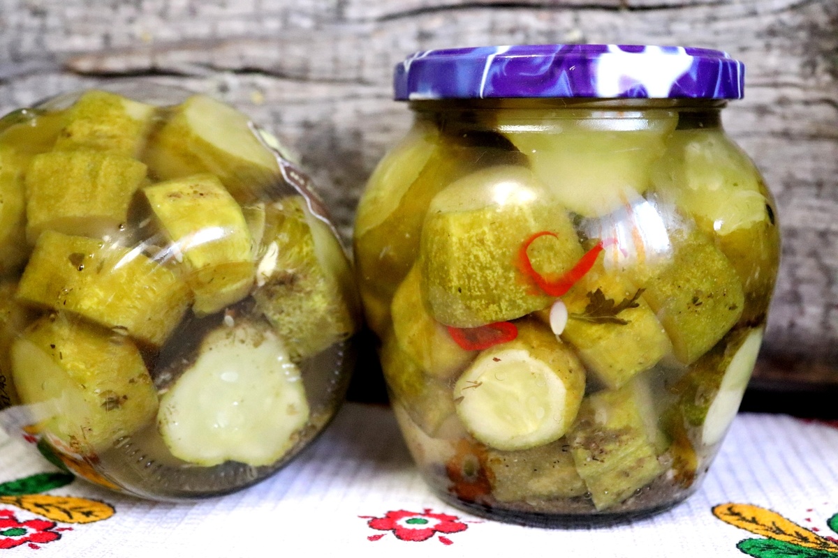 Нежные маринованные огурцы: идеальны для салатов и закусок