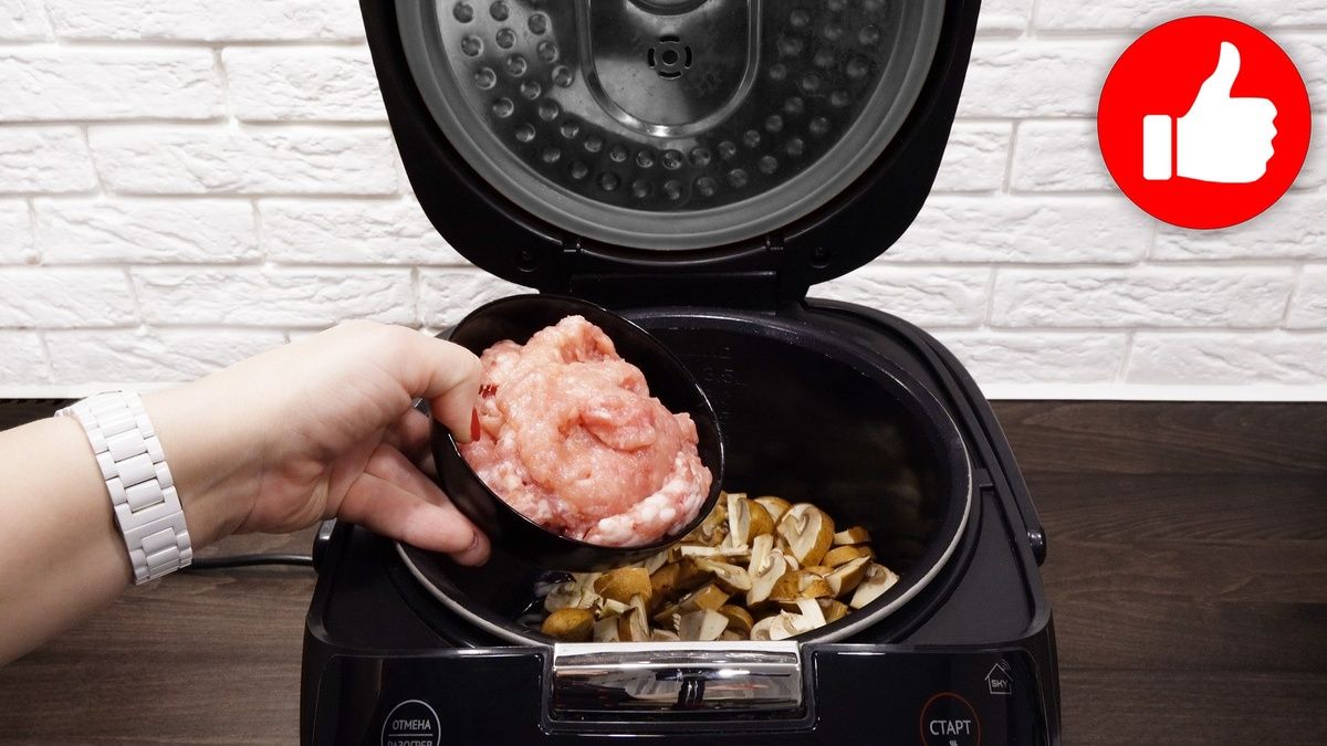 Аппетитная капуста с фаршем и грибами в мультиварке: простой рецепт на каждый день