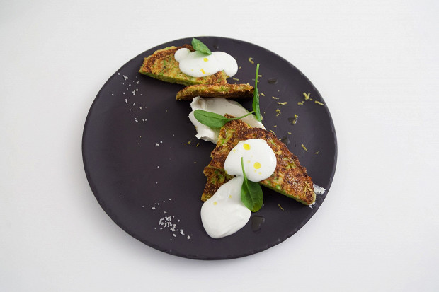 Кулинарная находка: оладьи из кабачков с лимонным оттенком и полентой