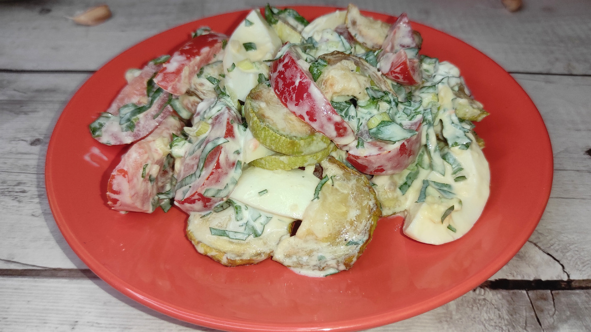 Салат с жареными кабачками: легкость и вкус в каждом блюде