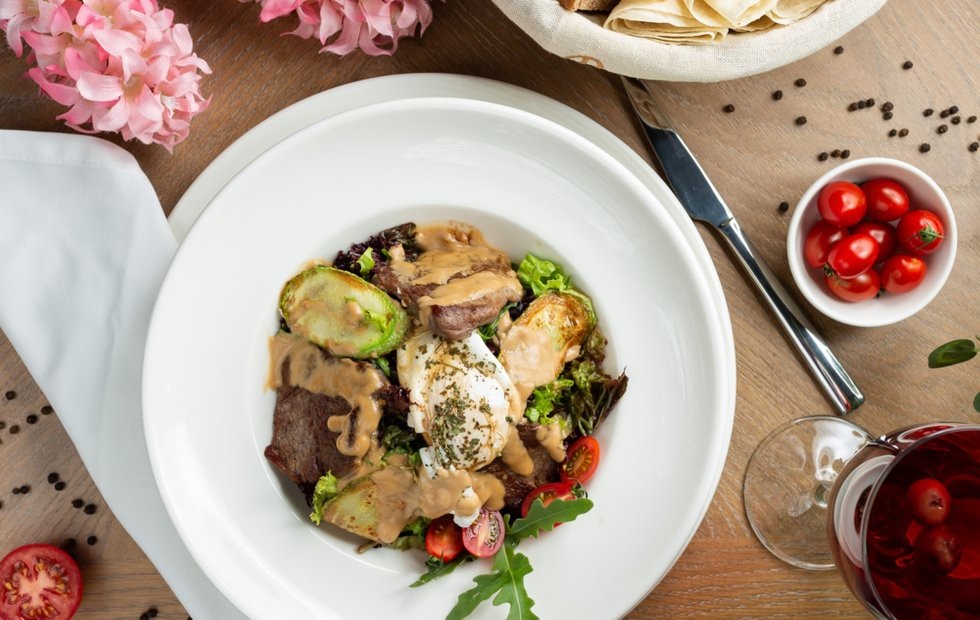 Локти на столе: мифы и реальность о правилах этикета