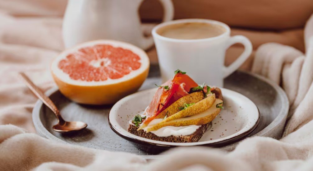 Как ограничение времени приёма пищи помогает держать под контролем вес и сахар в крови