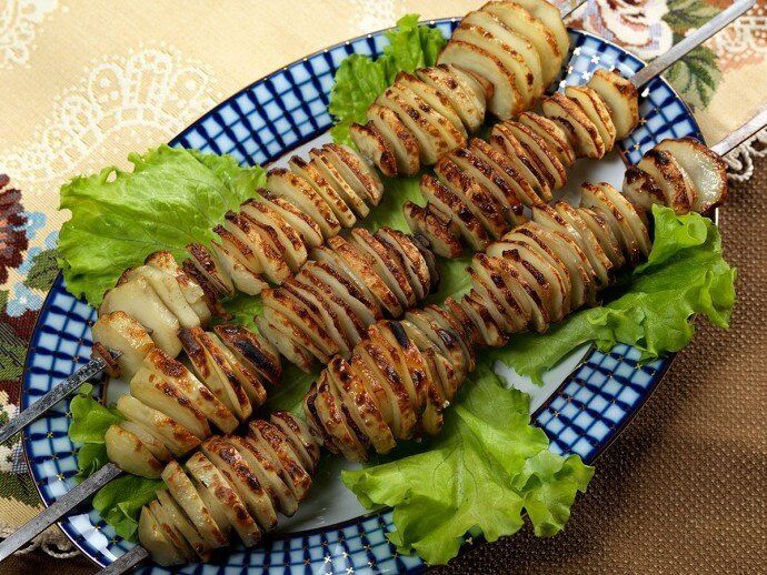 Как приготовить картошку с салом: простой и вкусный рецепт для шашлыков на даче
