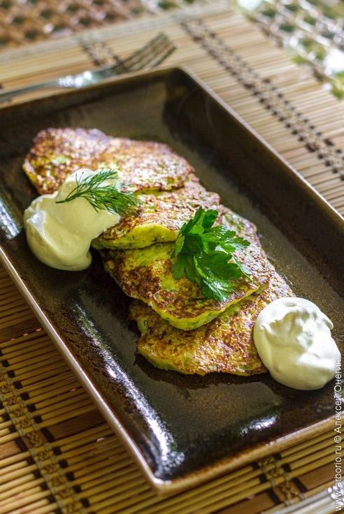 Кабачковые оладьи: секреты нежности и вкуса на летней кухне