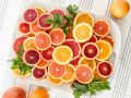 Лучшие продукты для контроля запаха тела летом: простые решения